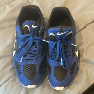 Size 5 Nike shoes